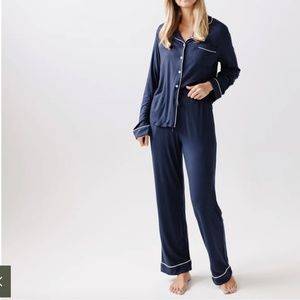 NEW Cozy Earth Women's Long Sleeve Bamboo Pajama Set in Stretch-Knit - NAVY